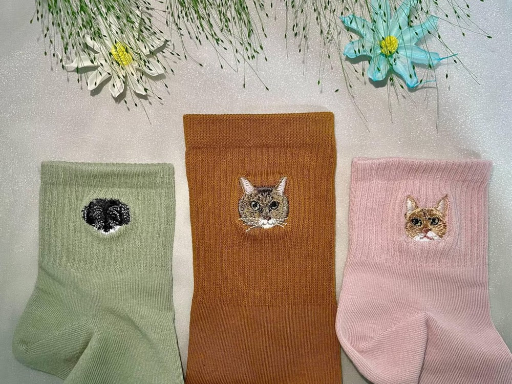 Custom Pet Portrait Socks: Personalized Embroidered Dog Cat Socks