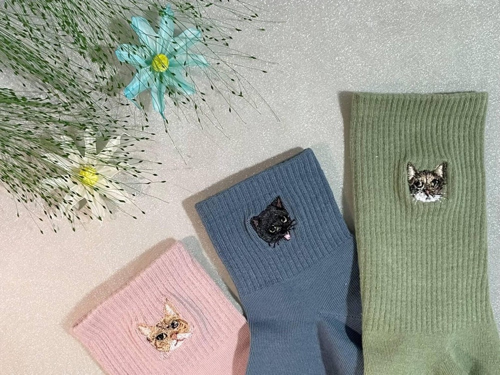 Custom Embroidered Pet Portrait Socks: Dog, Cat, Memorial Gift